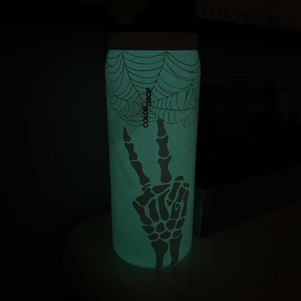 Owala FreeSip 32oz Color Drop Halloween Edition "RIP" Design Glow-in-the-Dark